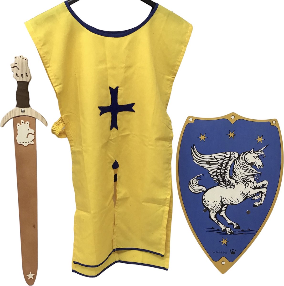 houtenzwaard leeuw met schede en ridderschild eenhoorn Riddertuniek kinderzwaard ridderzwaard schild ridder zwaard