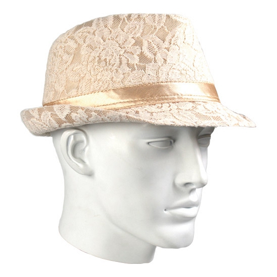 Zalmkleurige trilby hoed met kant motief -